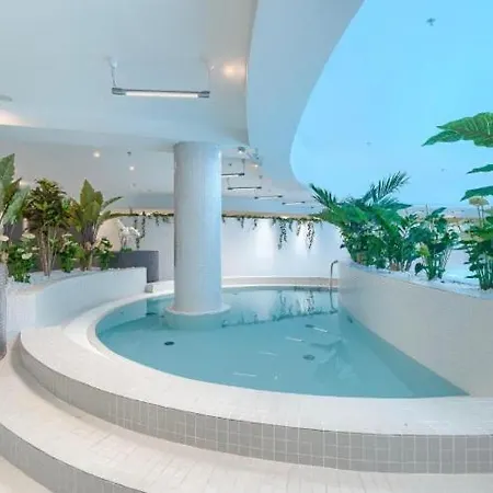شقة Hanza Tower Bohemia 22 Pool & Jacussi *